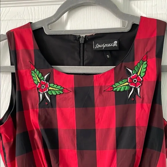 Sourpuss rare discontinued black red plaid/check dress small embroidered - Picture 2 of 3